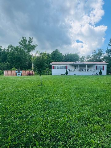 121 Black Creek Road, Clay City, KY 40312