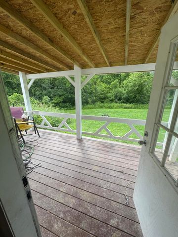 121 Black Creek Road, Clay City, KY 40312