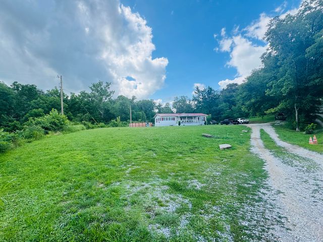 121 Black Creek Road, Clay City, KY 40312