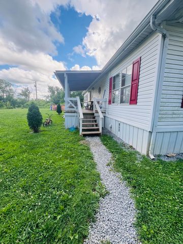 121 Black Creek Road, Clay City, KY 40312