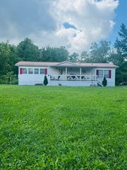 121 Black Creek Road, Clay City, KY 40312
