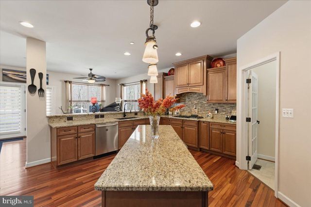 6314 NAYLORS RESERVE CT, Hughesville, MD 20637