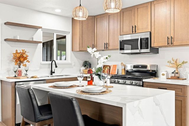 27176 Hibiscus, Highland, CA 92346
