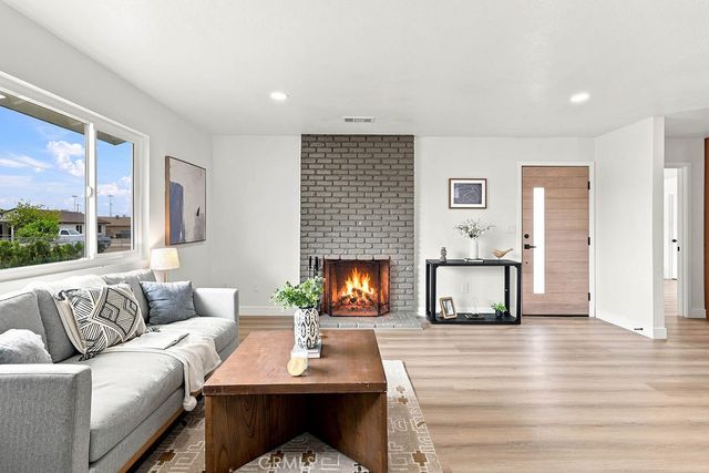 27176 Hibiscus, Highland, CA 92346