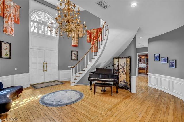 24 Quail Run Road, Henderson, NV 89014