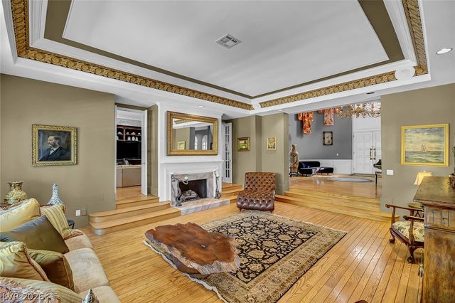 24 Quail Run Road, Henderson, NV 89014