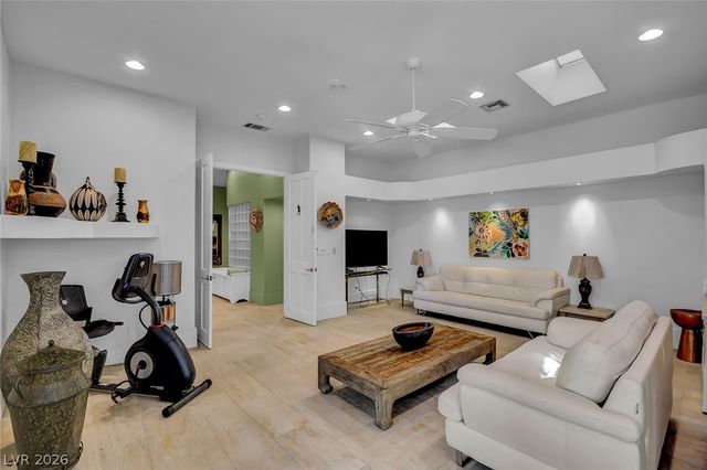 24 Quail Run Road, Henderson, NV 89014