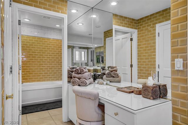 24 Quail Run Road, Henderson, NV 89014