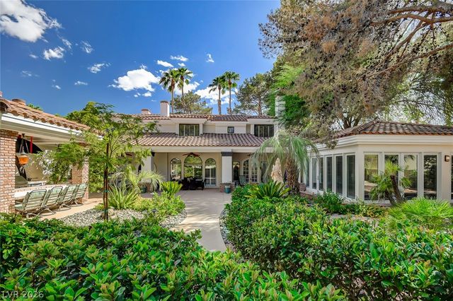 24 Quail Run Road, Henderson, NV 89014