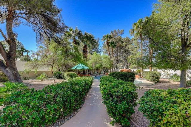 24 Quail Run Road, Henderson, NV 89014