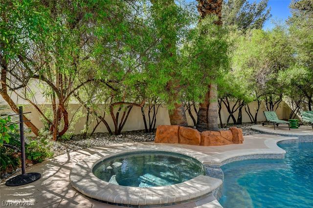 24 Quail Run Road, Henderson, NV 89014
