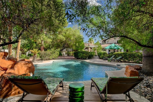 24 Quail Run Road, Henderson, NV 89014