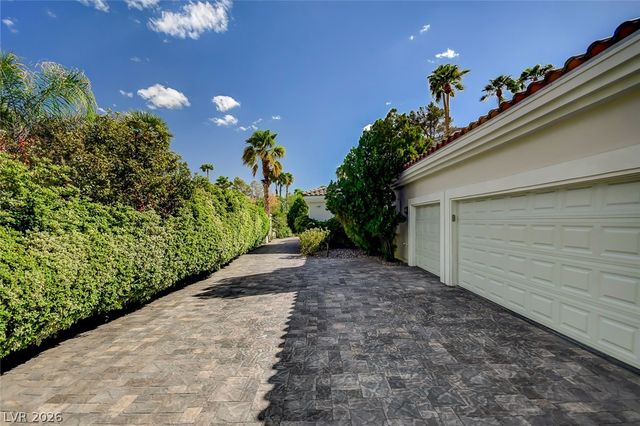 24 Quail Run Road, Henderson, NV 89014
