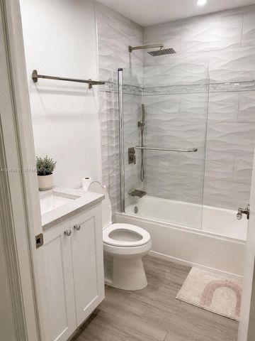 4926 SW 32nd Avenue 136, Dania Beach, FL 33312