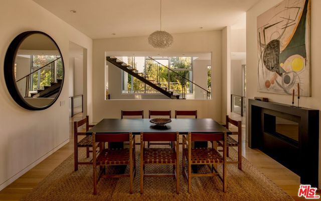 3218 Maplewood Avenue, Los Angeles, CA 90066