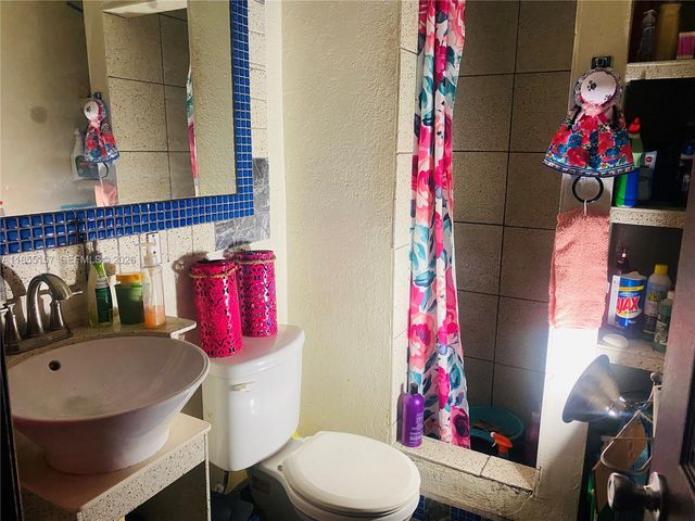 8355 NW 32nd Avenue, Miami, FL 33147