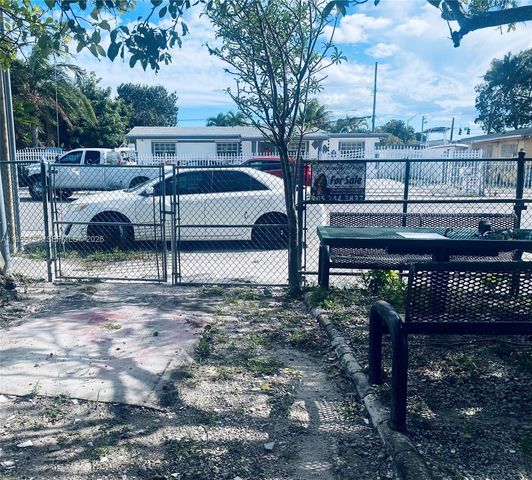 8355 NW 32nd Avenue, Miami, FL 33147