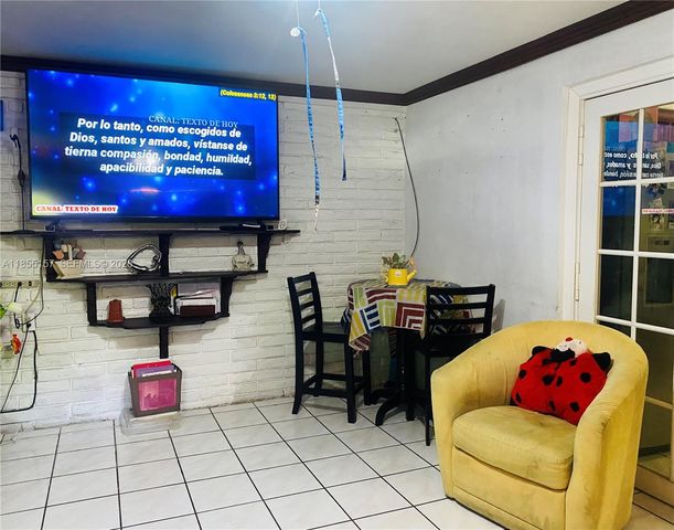 8355 NW 32nd Avenue, Miami, FL 33147