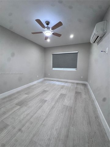 755 N Crescent Dr B, Hollywood, FL 33021