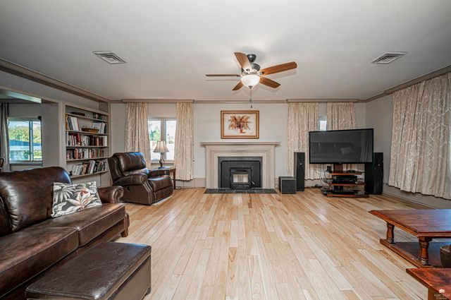 205 S Bridge Street, Enterprise, KS 67441