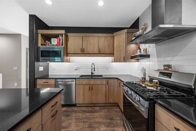 3061 Dell Ridge Lane, Hiawatha, IA 52233