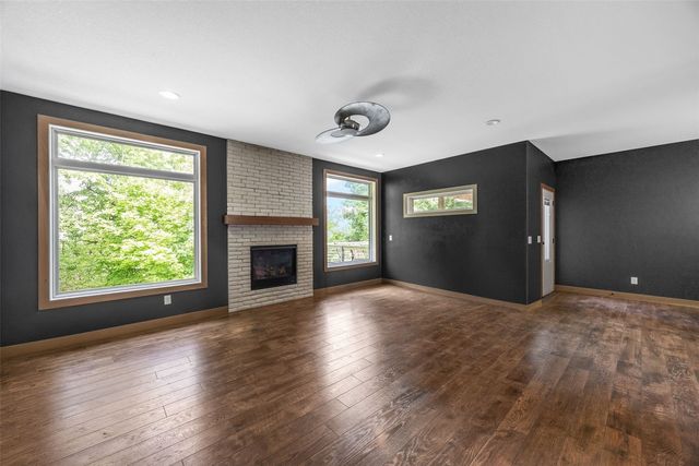 3061 Dell Ridge Lane, Hiawatha, IA 52233