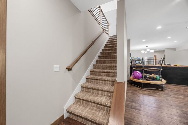3061 Dell Ridge Lane, Hiawatha, IA 52233
