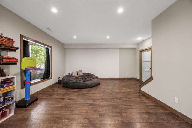 3061 Dell Ridge Lane, Hiawatha, IA 52233
