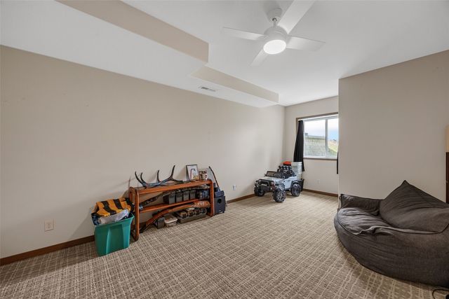 3061 Dell Ridge Lane, Hiawatha, IA 52233