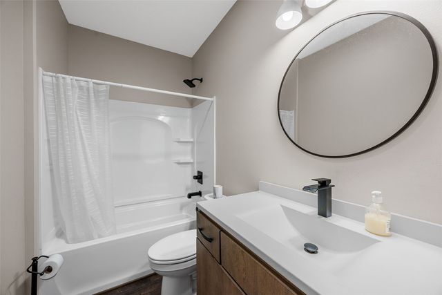 3061 Dell Ridge Lane, Hiawatha, IA 52233