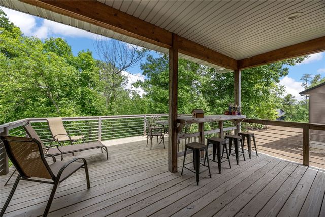 3061 Dell Ridge Lane, Hiawatha, IA 52233
