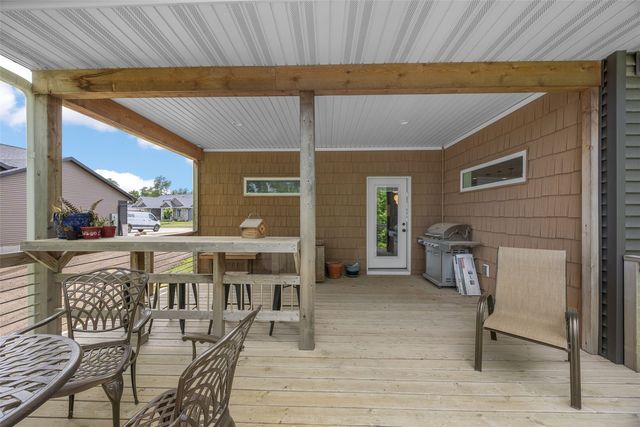 3061 Dell Ridge Lane, Hiawatha, IA 52233
