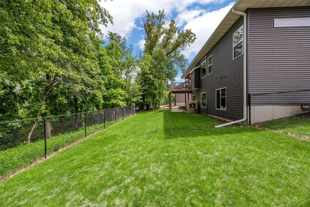 3061 Dell Ridge Lane, Hiawatha, IA 52233