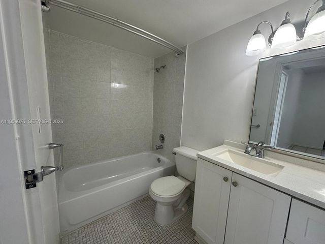 16919 N Bay Rd 617, Sunny Isles Beach, FL 33160