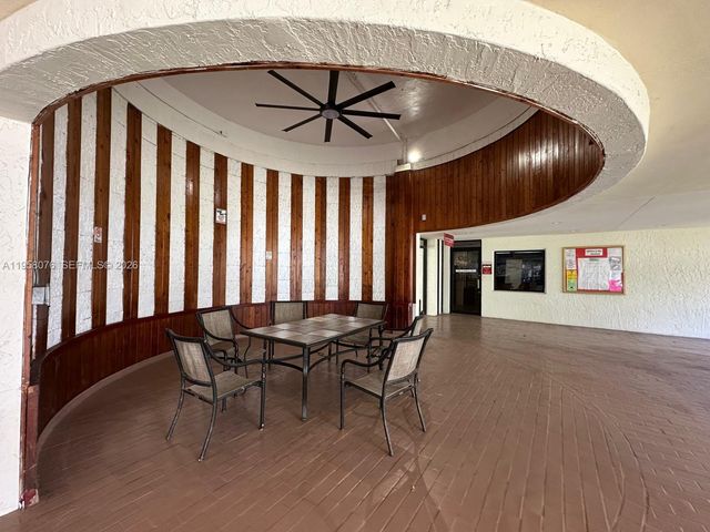 16919 N Bay Rd 617, Sunny Isles Beach, FL 33160