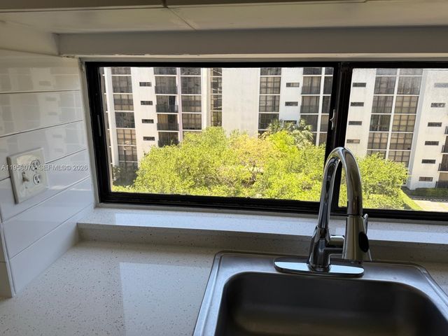 16919 N Bay Rd 617, Sunny Isles Beach, FL 33160