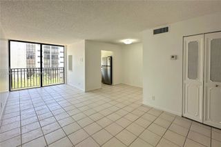 16919 N Bay Rd 617, Sunny Isles Beach, FL 33160
