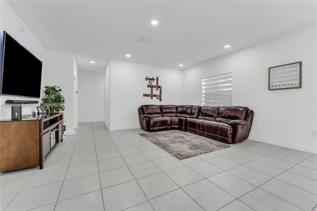 21100 SW 127th Place, Miami, FL 33177