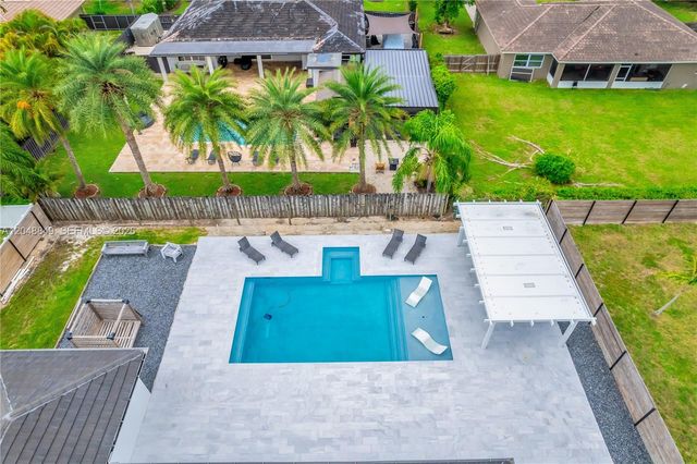 21100 SW 127th Place, Miami, FL 33177