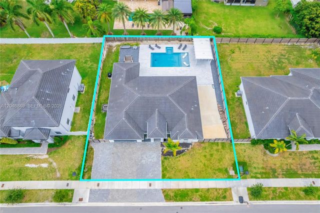 21100 SW 127th Place, Miami, FL 33177
