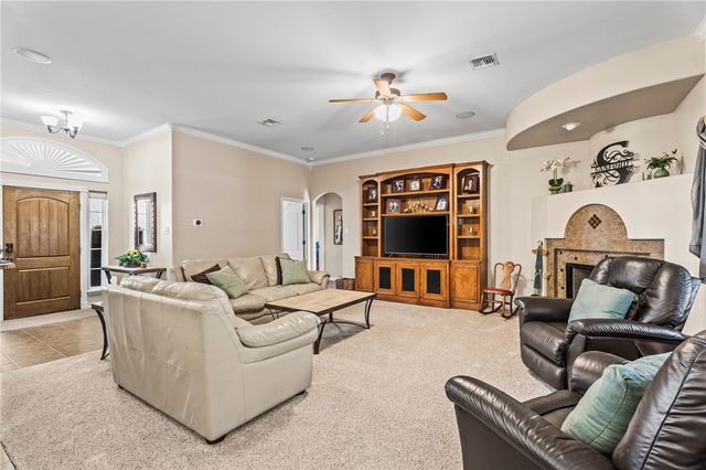 3818 Gladstone Dr, Corpus Christi, TX 78414