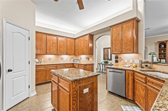 3818 Gladstone Dr, Corpus Christi, TX 78414