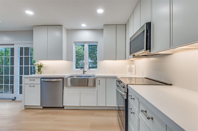 3005 E Cortez Court, Irving, TX 75062