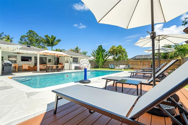 8101 W Lake Drive, Lake Clarke Shores, FL 33406