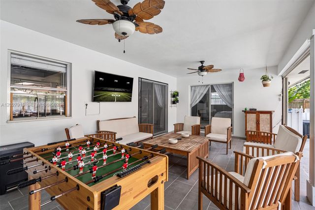8101 W Lake Drive, Lake Clarke Shores, FL 33406