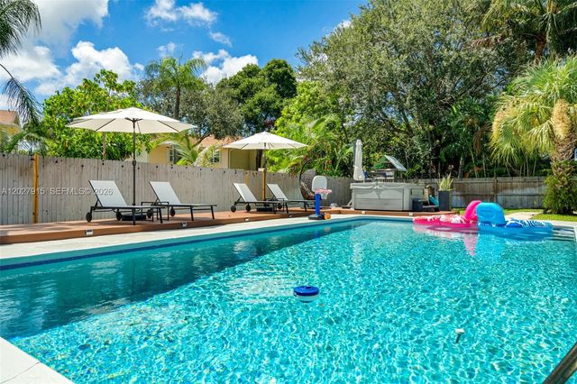 8101 W Lake Drive, Lake Clarke Shores, FL 33406