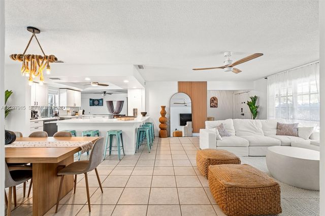 8101 W Lake Drive, Lake Clarke Shores, FL 33406
