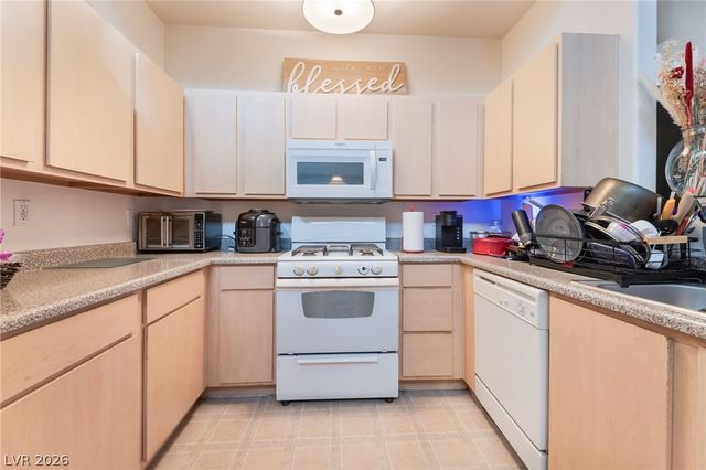 4915 East Russell RD Road, Las Vegas, NV 89120
