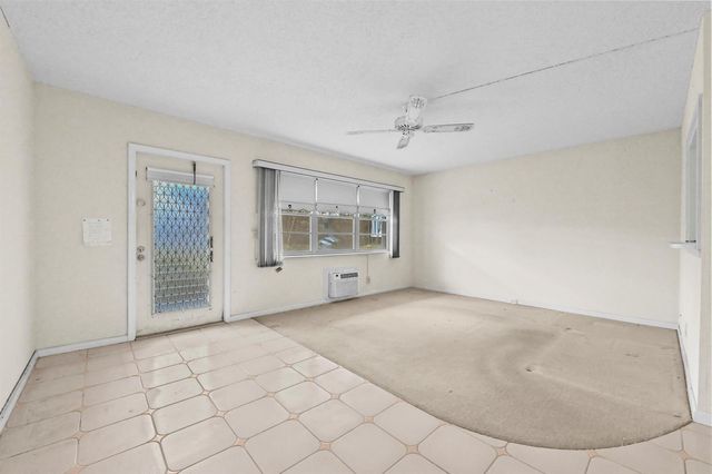 411 Durham N, Deerfield Beach, FL 33442