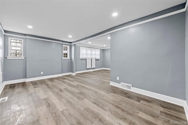 5045 Balfour Road, Detroit, MI 48224